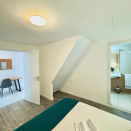 The West House Semesterbostad