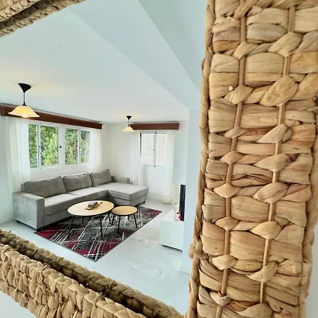 The West House Nyaraló Calheta